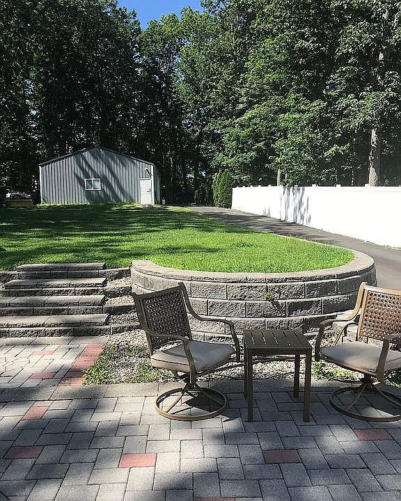 2nd image of 28 Ashford Rd