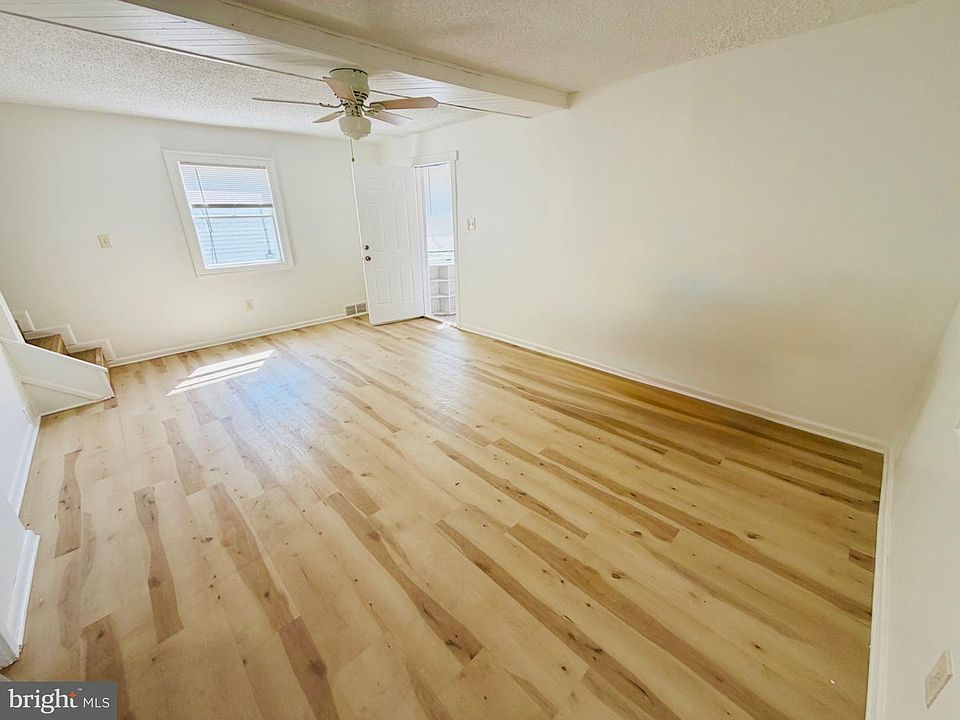 1st image of 21 Holly Rd