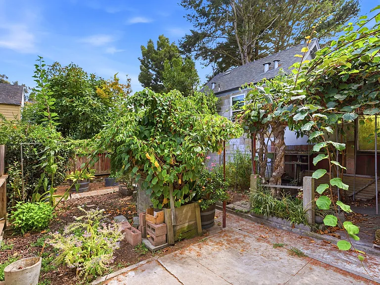 259 Chenery St — Photo 15