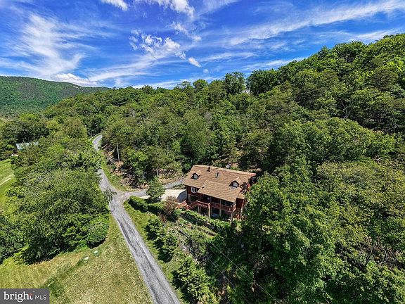 3rd image of 1660 Canoe River Dr