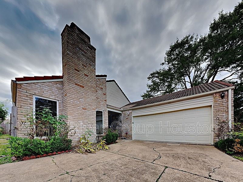 1st image of 14211 Langbourne Dr