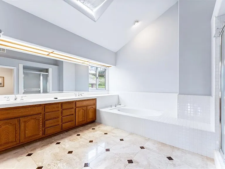 2634 N Waterford St — Photo 19