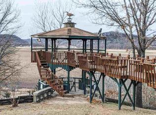 2720 High View Ln, New Albin, IA 52160