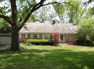 8931 Sagamore Rd, Leawood, KS 66206