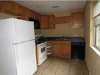 3rd image of 87 S Garfield Dr