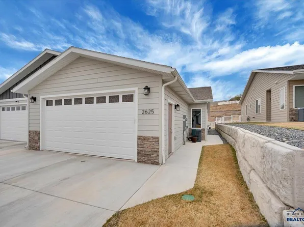 2625 Hennessy Dr, Rapid City, SD 57701