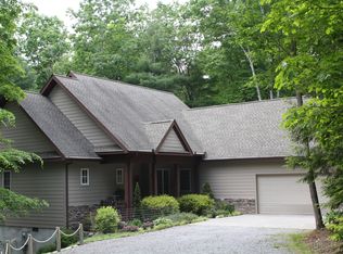 68 Whispering Pines Way, Pipestem, WV 25979