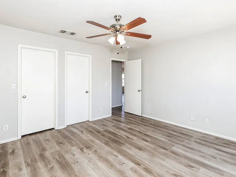 681 Indian Row Ct — Photo 10