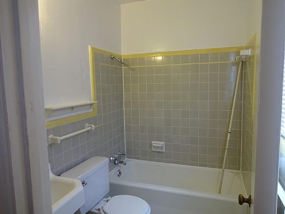 3rd image of 2211 W Alabama St APT 2