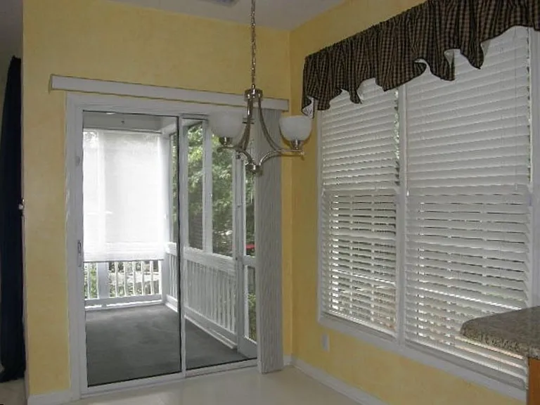 207 Cove Creek Dr — Photo 7