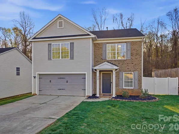 546 River View Dr, Lowell, NC 28098