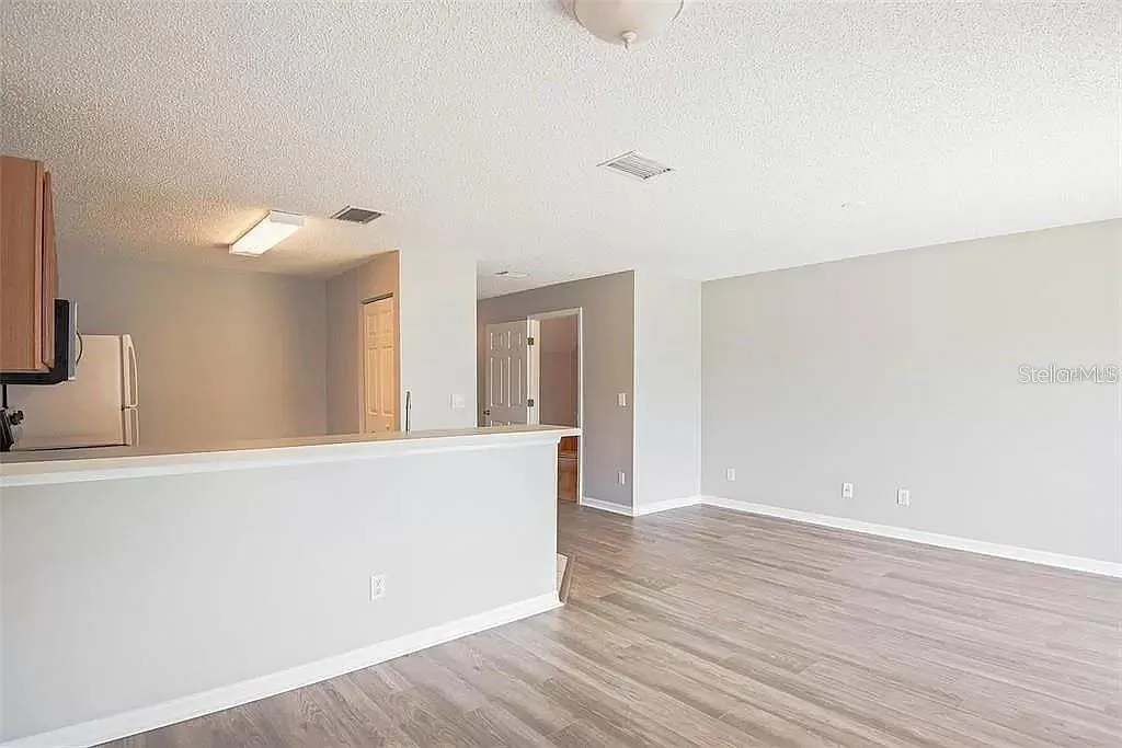 2 bed, 2.5 bath, 1296 sqft, $1,750 — Photo 4