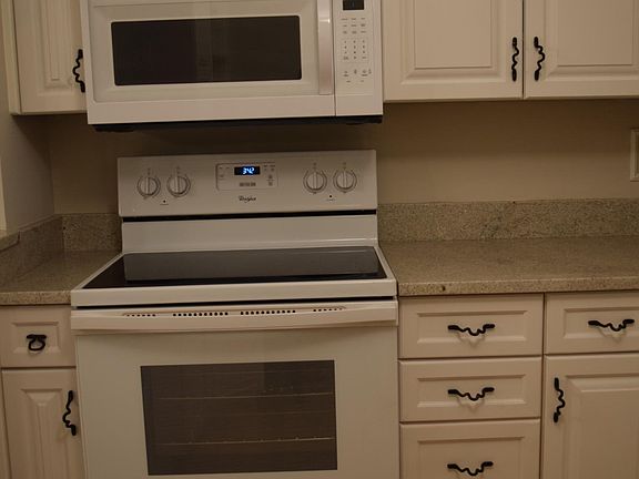 4th image of 9815 Pineapple Tree Dr APT 206