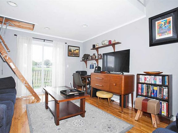 5th image of 445 Pavonia Ave APT 7