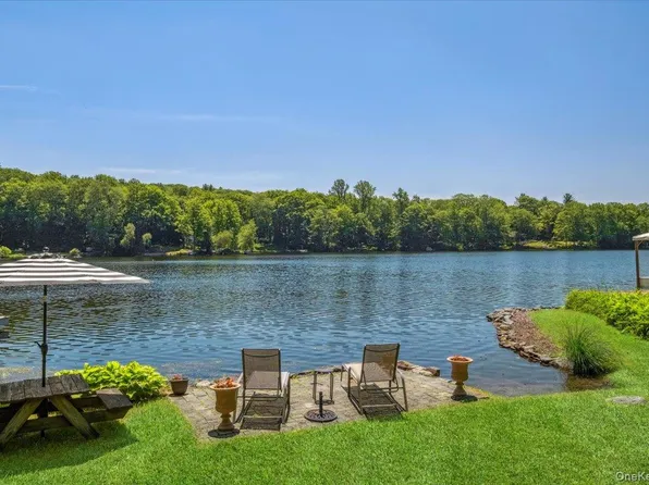 342 Lake Shore Road, Putnam Valley, NY 10579