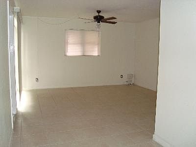 4th image of 4427 W Wisconsin Ave