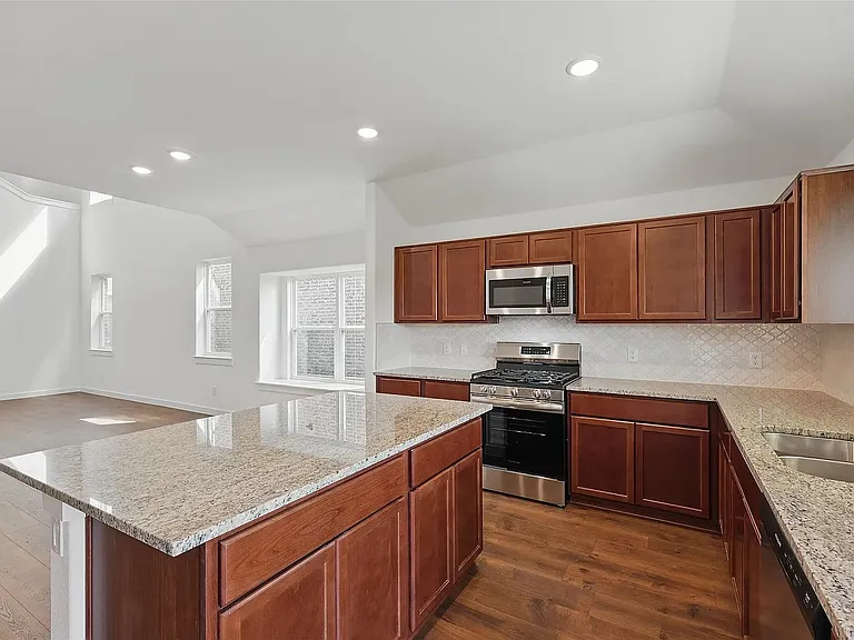 1117 Baker Ridge Dr — Photo 7