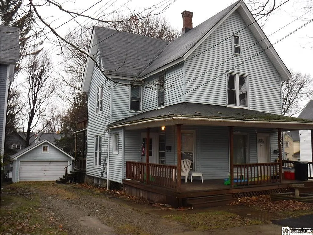 17 Columbia Ave photo 1