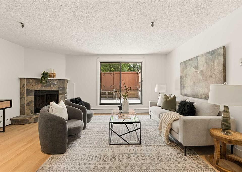 1st image of 930 S 18th Ave SW #101