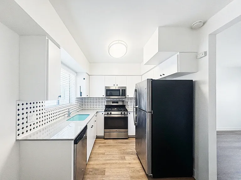 337 W Pasadena Ave #11 — Photo 3