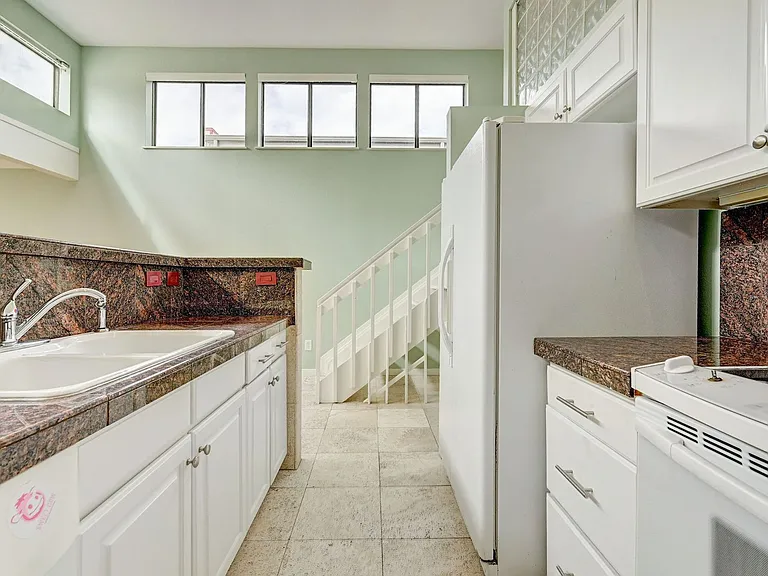 812 Walnut St #E — Photo 3