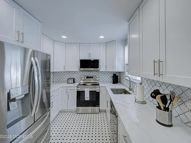 29A Birchwood Dr — Photo 1