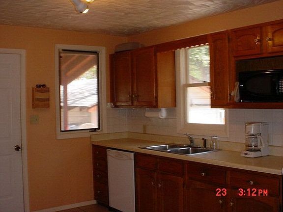 4th image of 1017 San Juan Ave