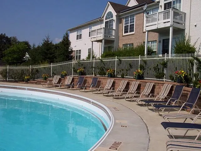 Brookwood Farms Apartments — Photo 25