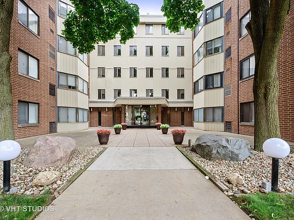 2nd image of 5500 Lincoln Ave Unit 118