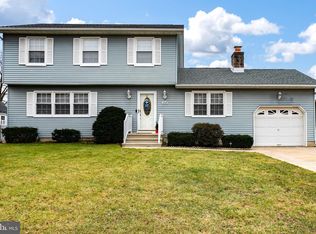 65 Quimby Ave, Hamilton, NJ 08610