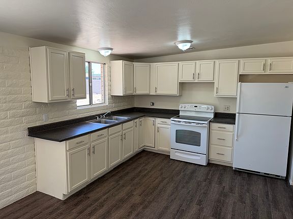 4th image of 3931 S Shady Palm Dr