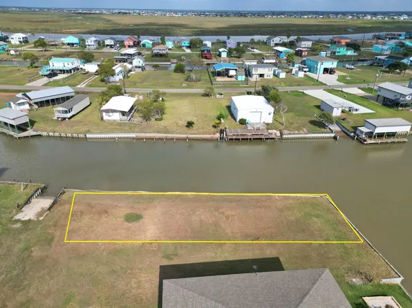 140 County Road 200, Bay City, TX 77414