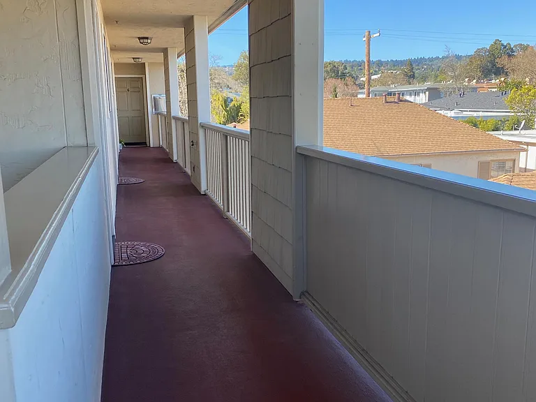 1117 Laguna Ave #5 — Photo 29