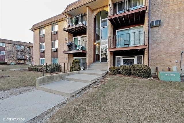 1st image of 685 Heritage Dr APT 203