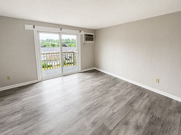 3rd image of 6 Main St #9