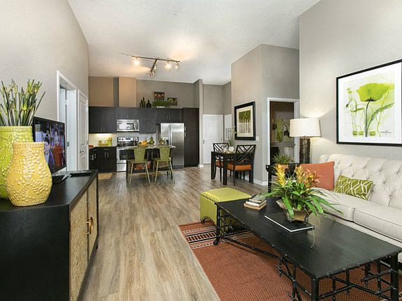 3rd image of 940 W Canton Ave #2323714