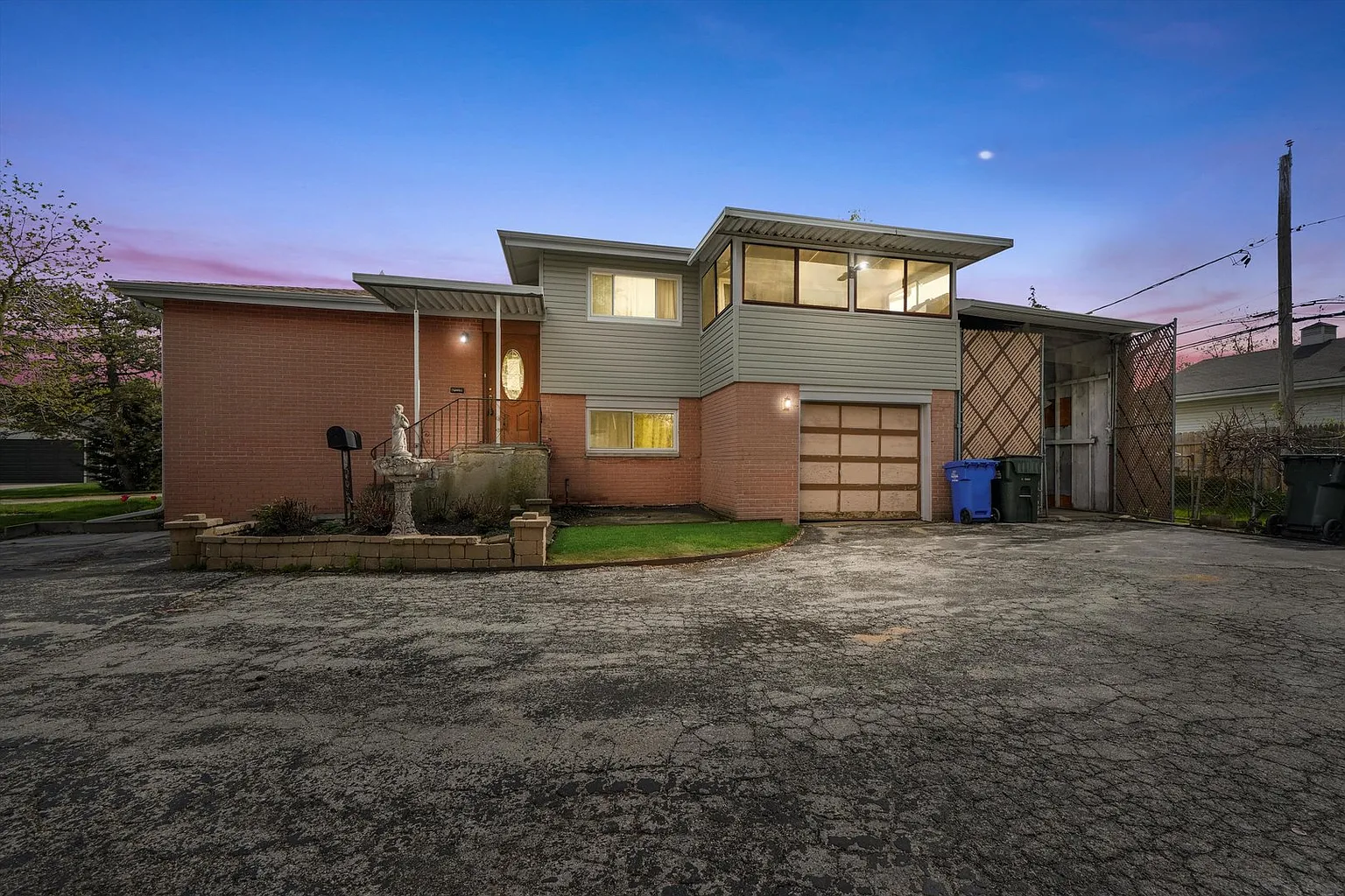 139 Julie Dr photo 1