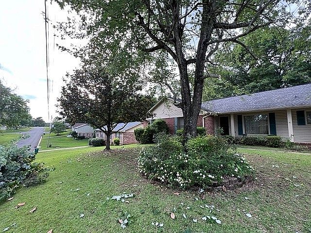 2nd image of 230 Countrywood Dr