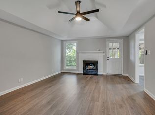 1203 Woodbridge Dr, Clarksville, TN 37042