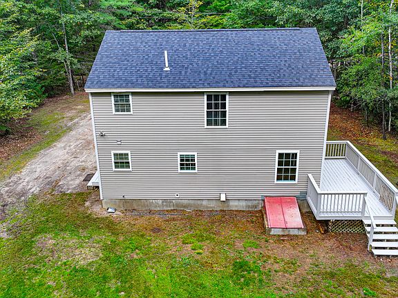3rd image of 73 Colonial Circle