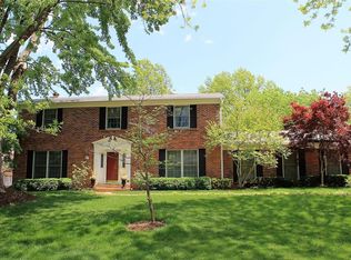 1588 Adgers Wharf Dr, Chesterfield, MO