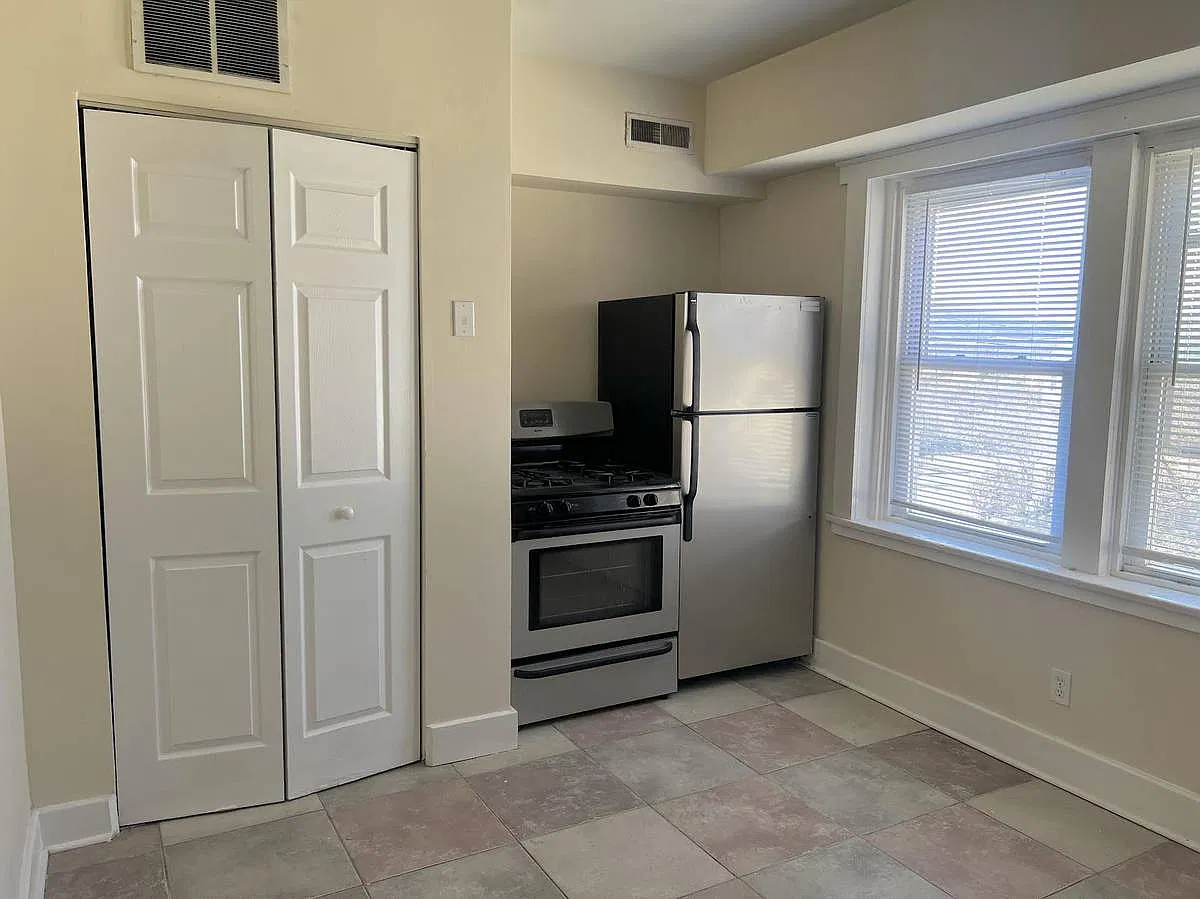 4102 Eastern Ave — Photo 2