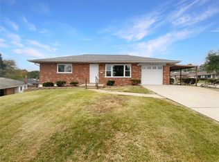 10021 Shea Dr, Saint Louis, MO 63123