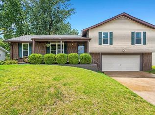 6 Wood Oaks Dr, Saint Peters, MO 63376