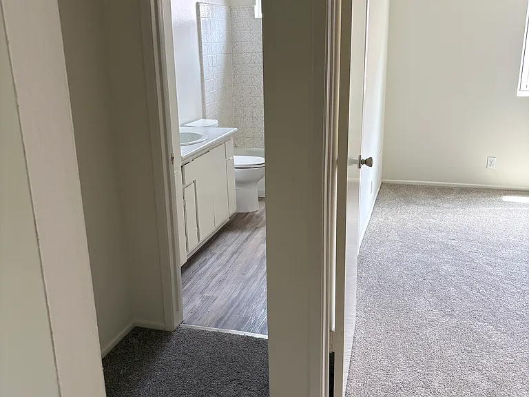 551 W Pueblo St #13 — Photo 15