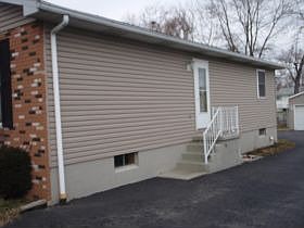 3rd image of 7881 1st St