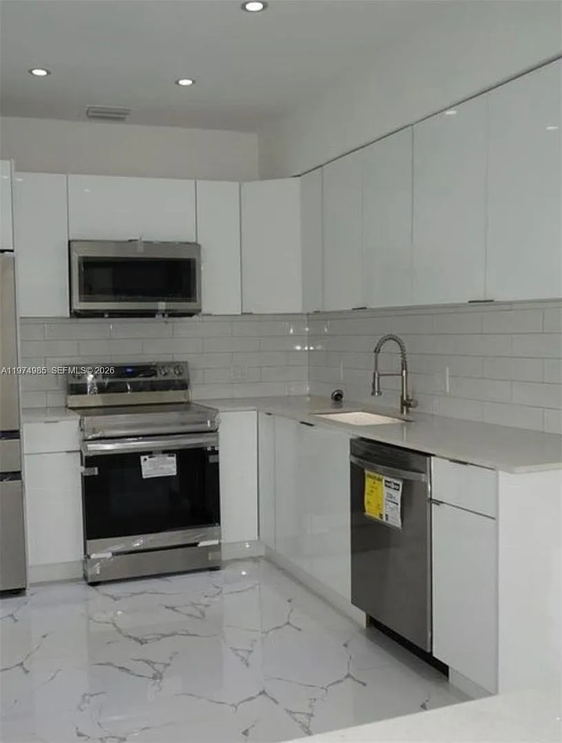 345 SW 49th Avenue, Miami, FL 33134 — Photo 1
