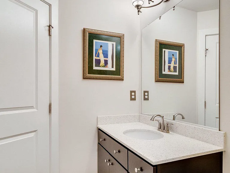 1133 S Monroe St — Photo 21