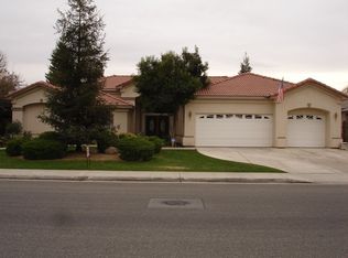 10719 Beaver Creek Dr, Bakersfield, CA 93312