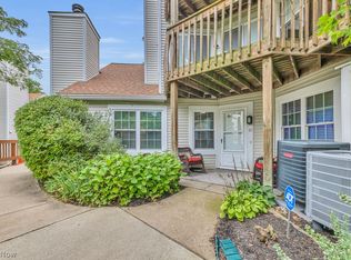 28100 Detroit Rd APT C1, Westlake, OH 44145